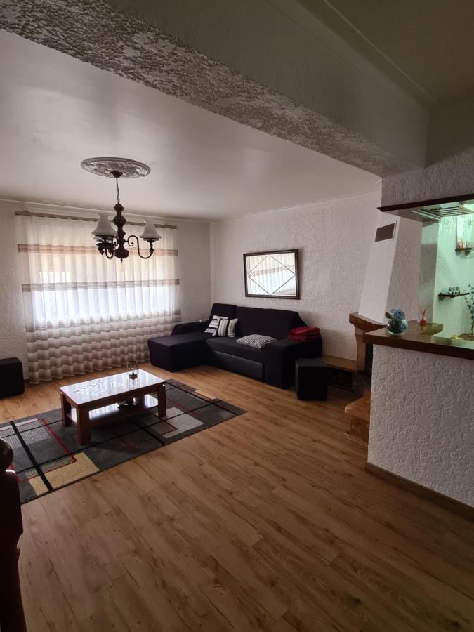 Gomes & Fortunato House Casais Brancos Eksteriør billede